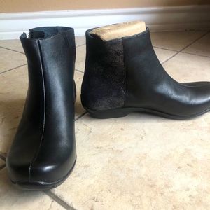 Dansko Booties Black
